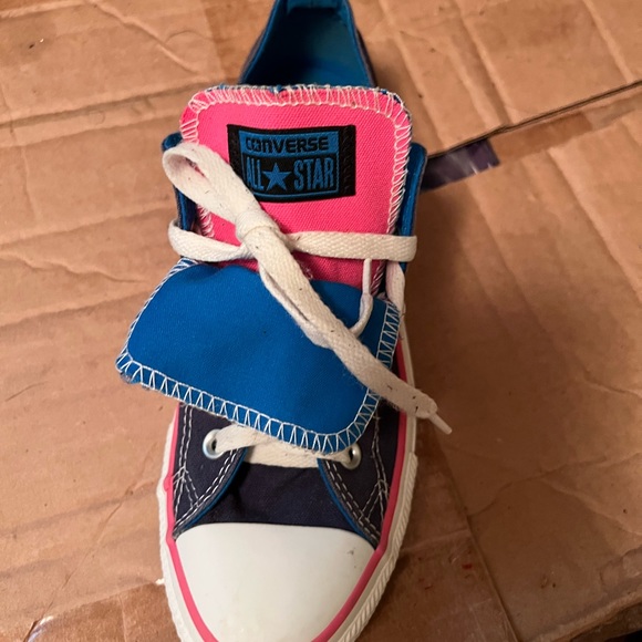 All money goes to building fund for ministry - Picture 3 of 8